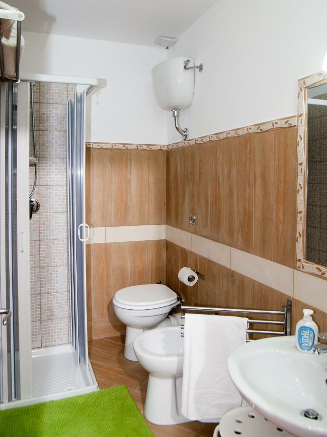 B&B Notti Sikane ปอร์โต เอมเปโดเกล ภายนอก รูปภาพ